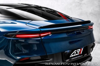 Aston Martin DBS  2023
