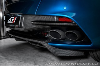 Aston Martin DBS  2023