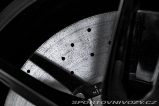 Aston Martin DBS  2023