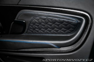 Aston Martin DBS  2023