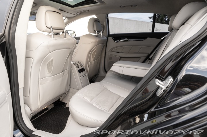 Mercedes-Benz CLS 63 S AMG Shooting Brake 2013