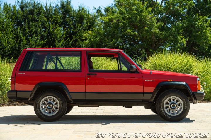 Ostatní značky Ostatní modely Jeep CHEROKEE 2.8 V6 1985