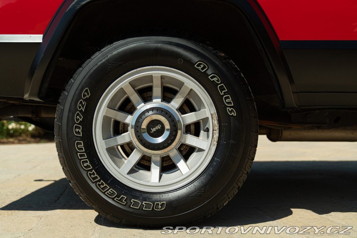 Ostatní značky Ostatní modely Jeep CHEROKEE 2.8 V6 1985