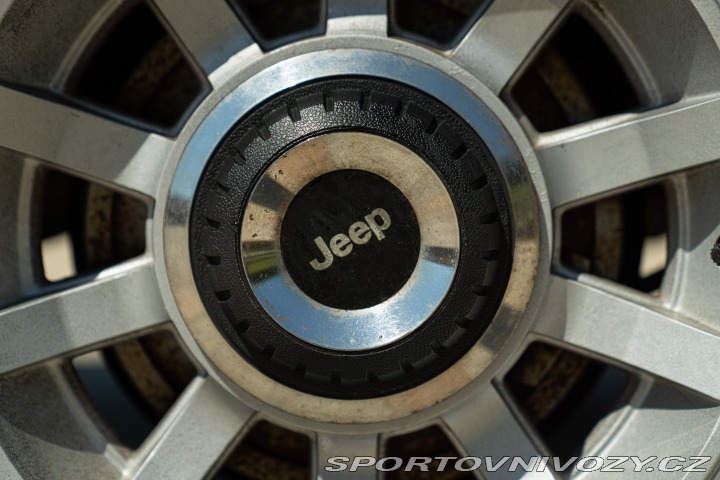 Ostatní značky Ostatní modely Jeep CHEROKEE 2.8 V6 1985