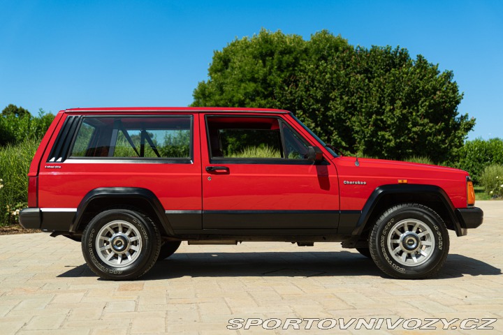 Ostatní značky Ostatní modely Jeep CHEROKEE 2.8 V6 1985