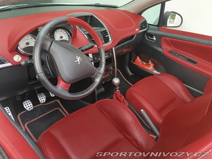 Peugeot 207 CC cc 16 v benzín 2010