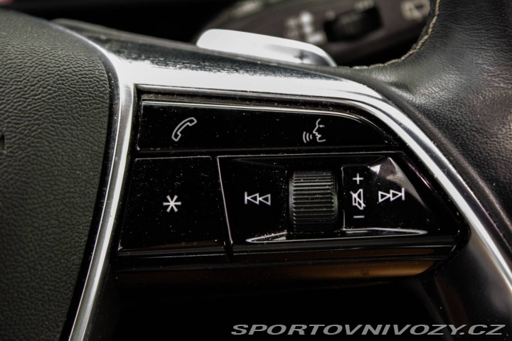 Audi Ostatní modely E-tron  50 quattro S Line, matri 2020