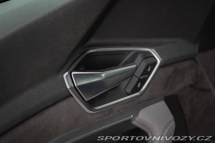 Audi Ostatní modely E-tron  50 quattro S Line, matri 2020