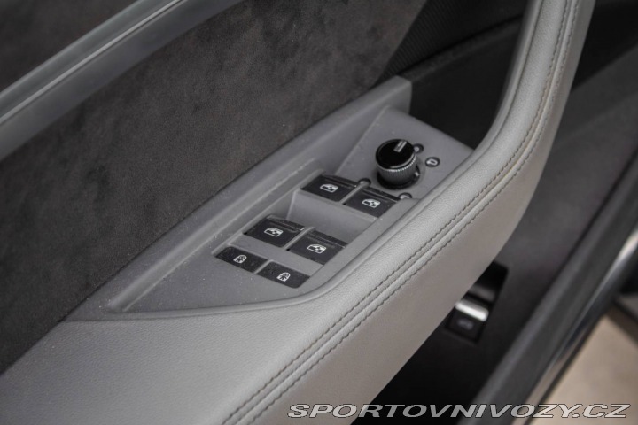 Audi Ostatní modely E-tron  50 quattro S Line, matri 2020