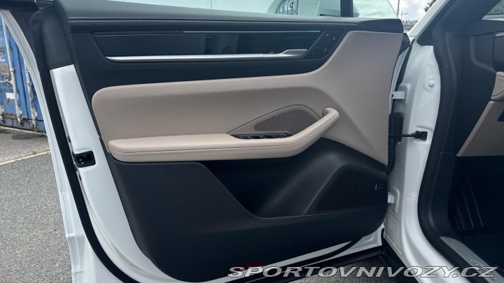 Porsche Macan 2025