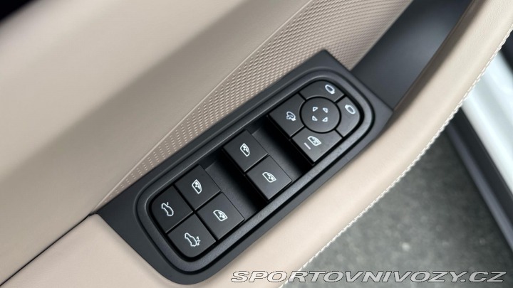 Porsche Macan 2025
