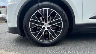 Porsche Macan  2025