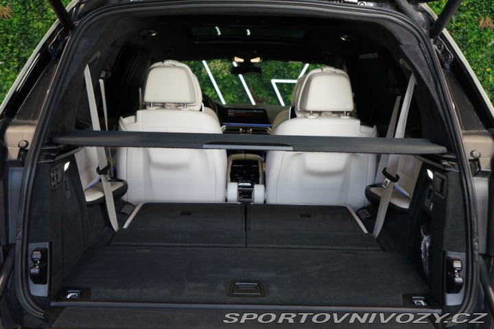 BMW X7 M50i*6-MÍST*NEZ.TOP*ZÁRUK 2021