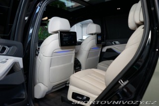 BMW X7 M50i*6-MÍST*NEZ.TOP*ZÁRUK 2021