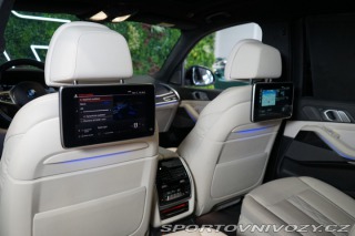 BMW X7 M50i*6-MÍST*NEZ.TOP*ZÁRUK 2021