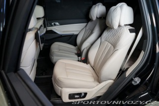 BMW X7 M50i*6-MÍST*NEZ.TOP*ZÁRUK 2021