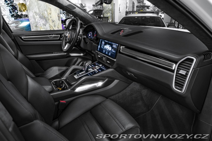 Porsche Cayenne Turbo PCCB/HUD/PDLS/ZÁRUK 2019