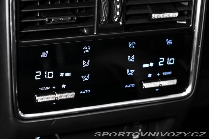 Porsche Cayenne Turbo PCCB/HUD/PDLS/ZÁRUK 2019