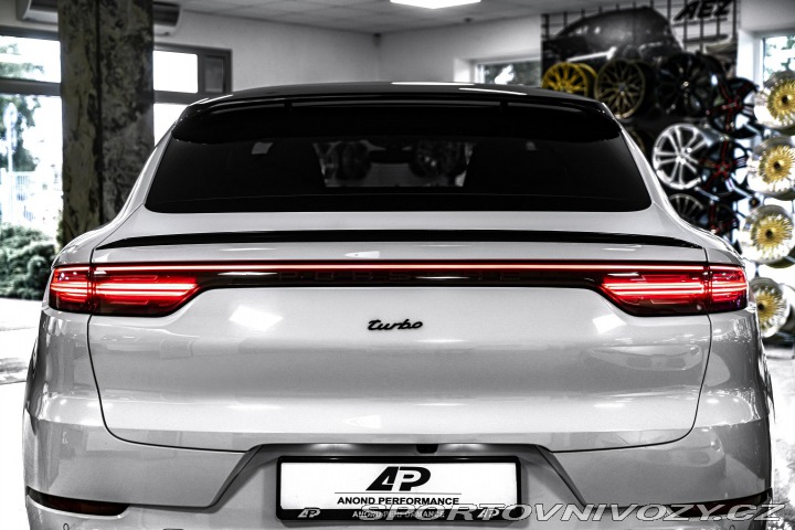 Porsche Cayenne Turbo PCCB/HUD/PDLS/ZÁRUK 2019
