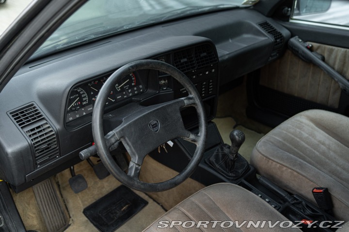 Lancia Ostatní modely THEMA 6V 1985