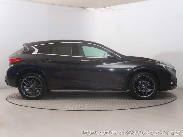 Infiniti Q30 1.6t 2019