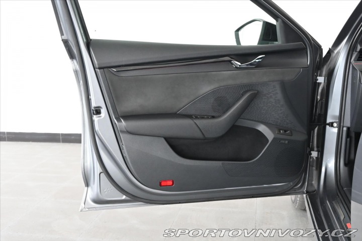 Škoda Octavia RS 2,0 TSI 180kW RS DSG Záru 2022