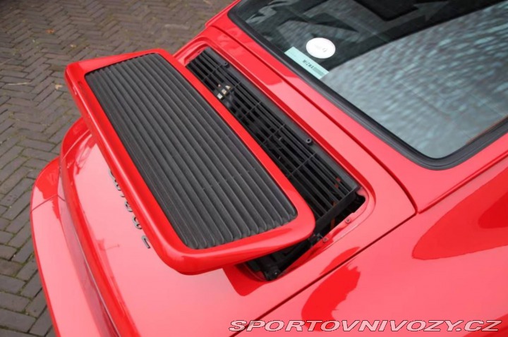 Porsche 911 Carrera 2 1991
