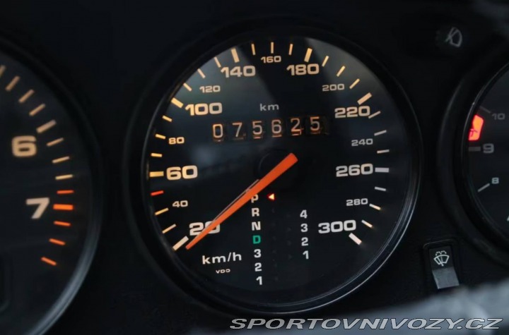 Porsche 911 Carrera 2 1991