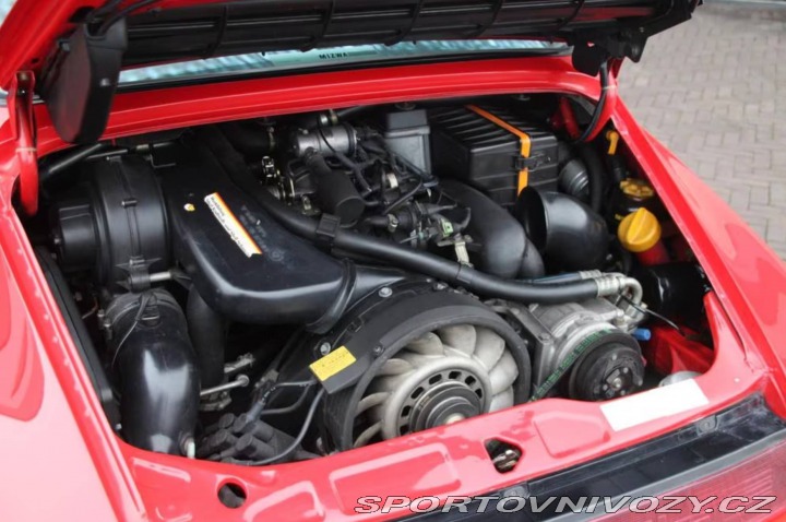 Porsche 911 Carrera 2 1991