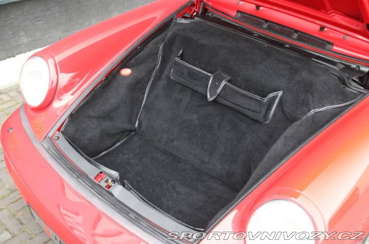 Porsche 911 Carrera 2 1991