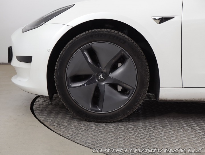 Tesla Model 3 Std Range Plus 52kWh 2019