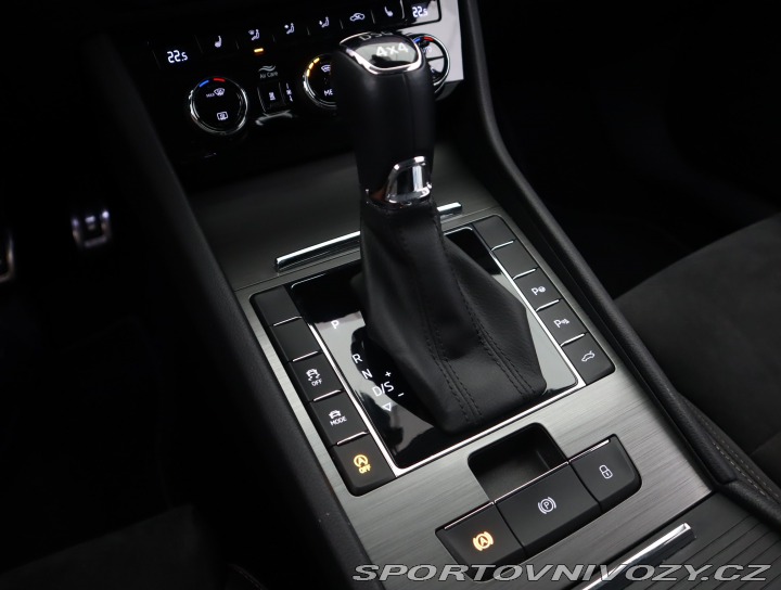 Škoda Superb Scout 2.0 TSI 2021