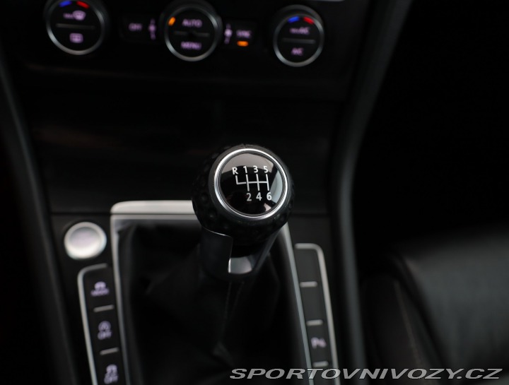 Volkswagen Golf Highline 2.0 TDI GTD 2016