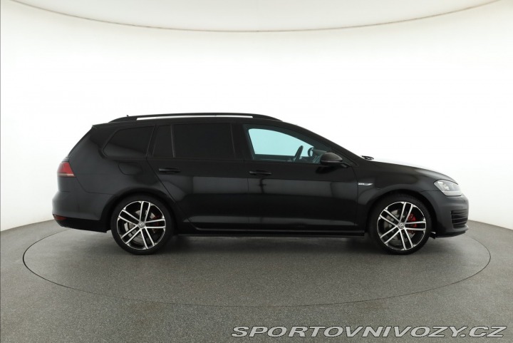 Volkswagen Golf Highline 2.0 TDI GTD 2016