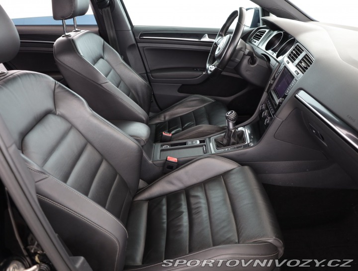 Volkswagen Golf Highline 2.0 TDI GTD 2016