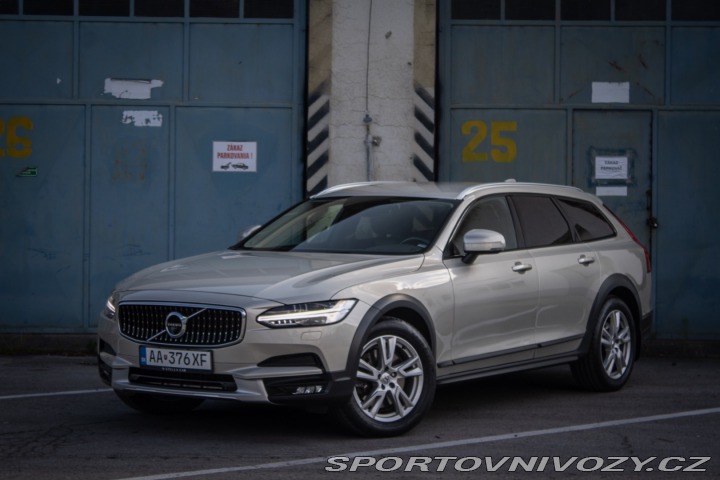 Volvo V90 CC  D5 2.0L Cross Country 2017