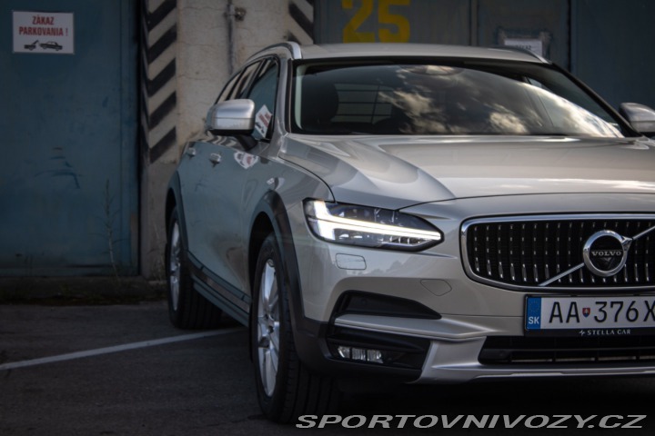 Volvo V90 CC  D5 2.0L Cross Country 2017