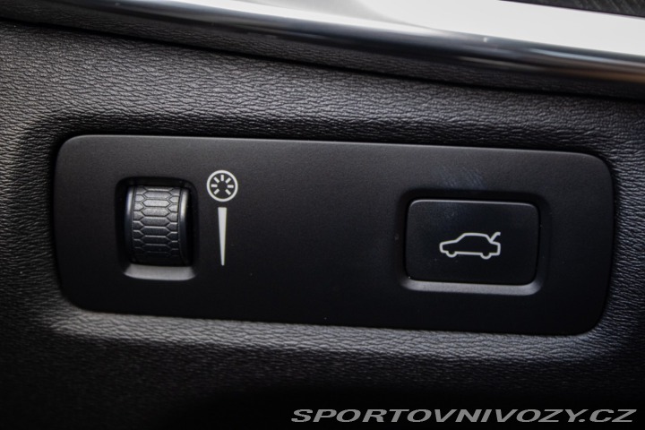 Volvo V90 CC  D5 2.0L Cross Country 2017