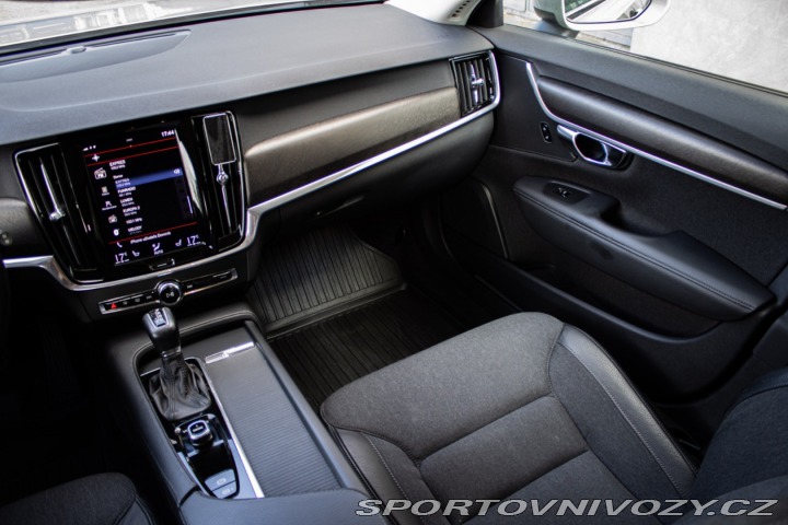 Volvo V90 CC  D5 2.0L Cross Country 2017