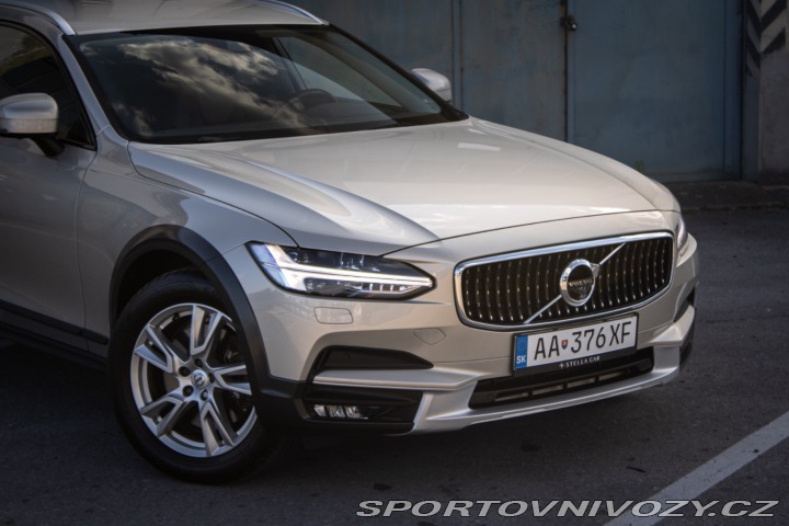 Volvo V90 CC  D5 2.0L Cross Country 2017
