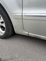 Ford Ostatní modely Galaxy 2,0   tdi 103 kw 2012