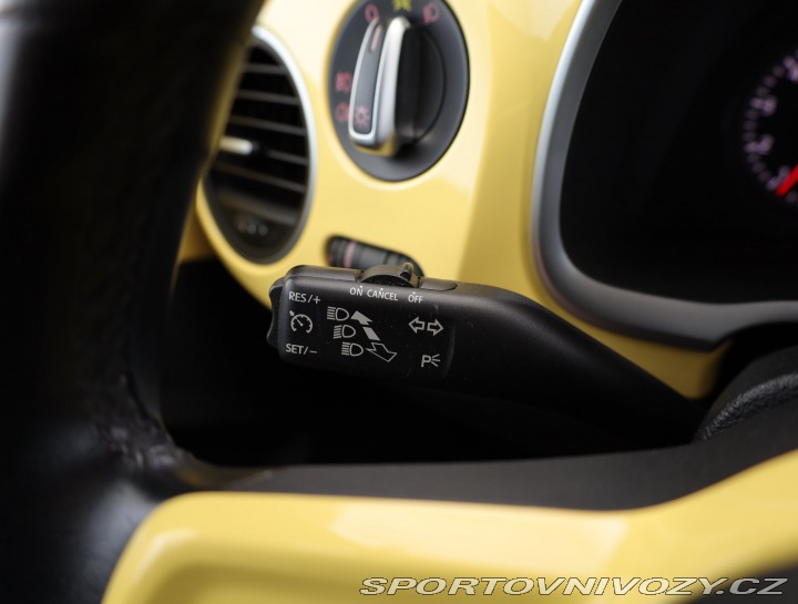 Volkswagen Beetle 1.6 TDI 2012