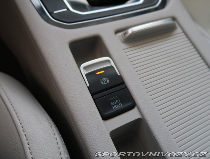 Volkswagen Ostatní modely Passat Elegance 2.0 BiTDI 2019
