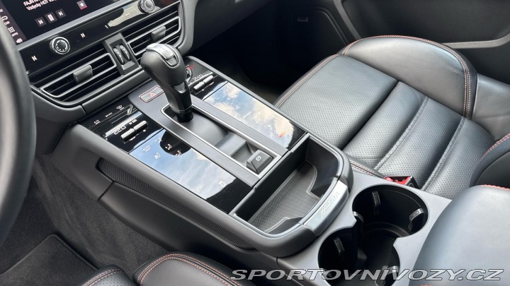 Porsche Macan 2022