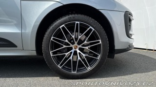 Porsche Macan  2022