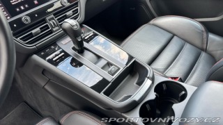 Porsche Macan  2022