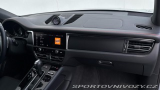 Porsche Macan  2022