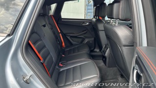 Porsche Macan  2022