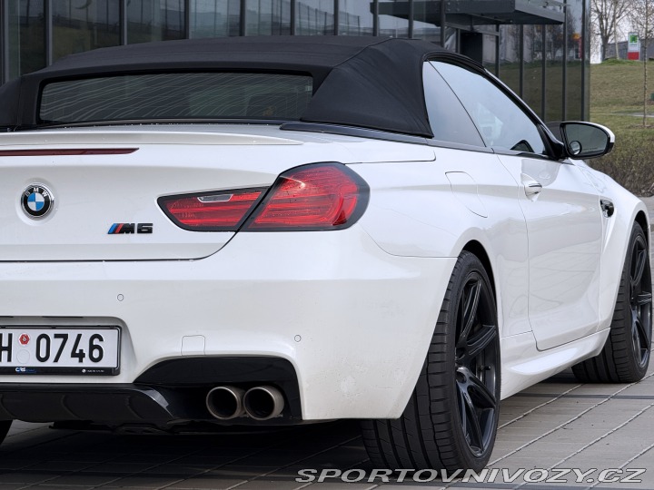 BMW M6  2012