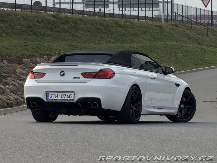 BMW M6  2012
